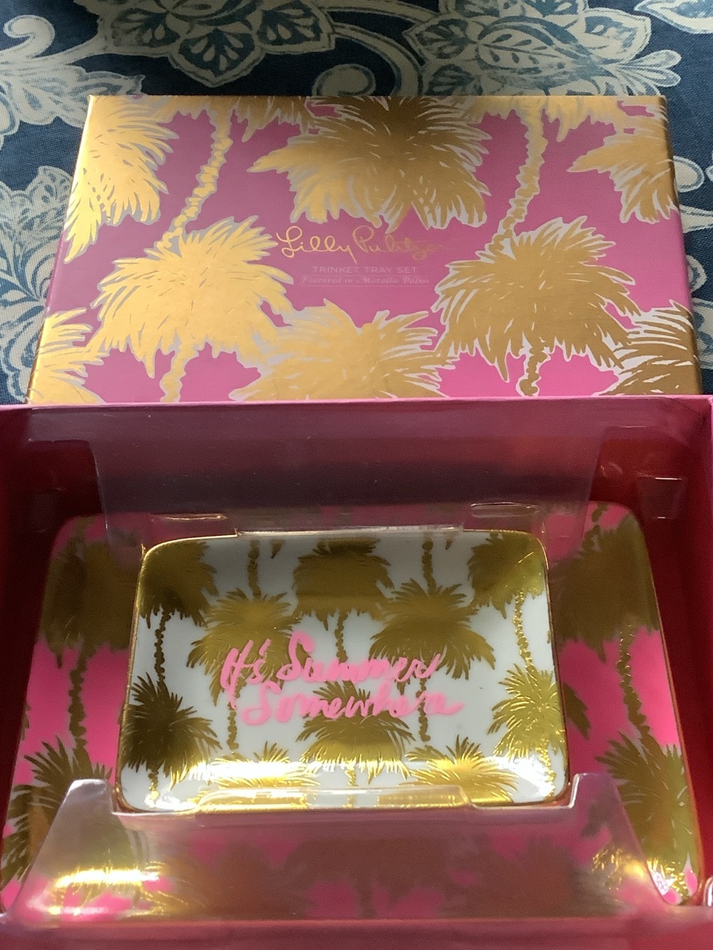 Lilly Pulitzer Pink & Gold Palm Trinket Tray Set (2), new